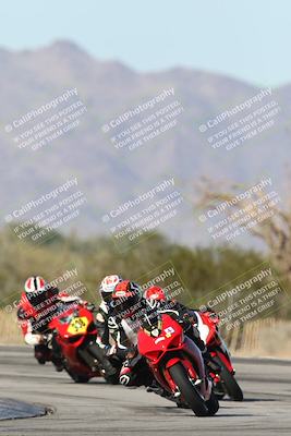 media/Dec-01-2025-Moto Forza (Mon) [[2daa91e15f]]/2-Intermediate Group/Session 3 (Turn 3)/